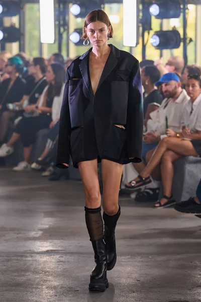 Look 2